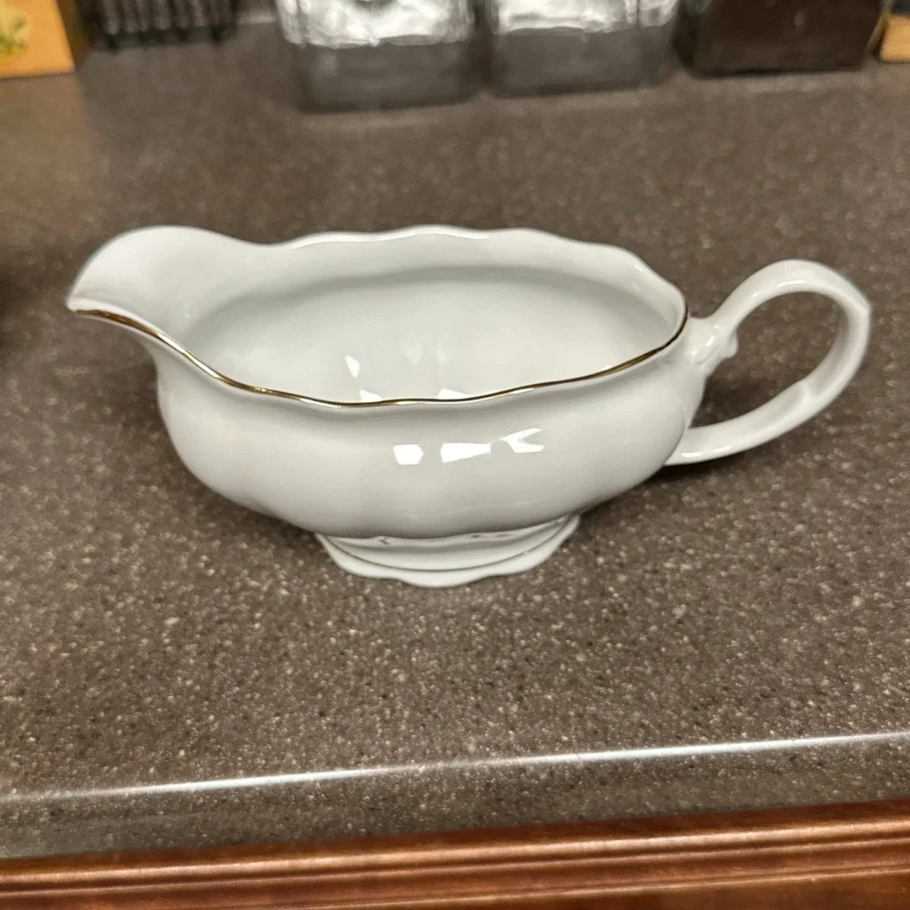 Cuisena Savannah Gold Creamer & Gravy Boat Set Poland Fine China‎ Vintage